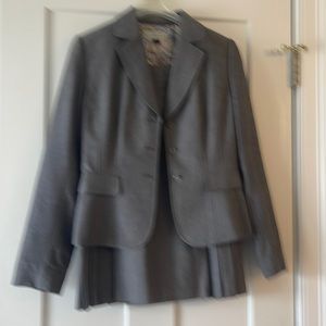 Tahari two piece suit